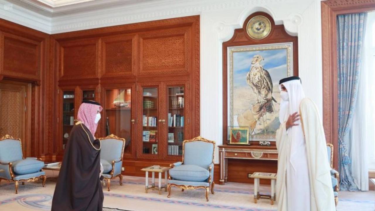 أمير قطر يستقبل وزير الخارجية ويبحثان العلاقات الثنائية بين البلدين