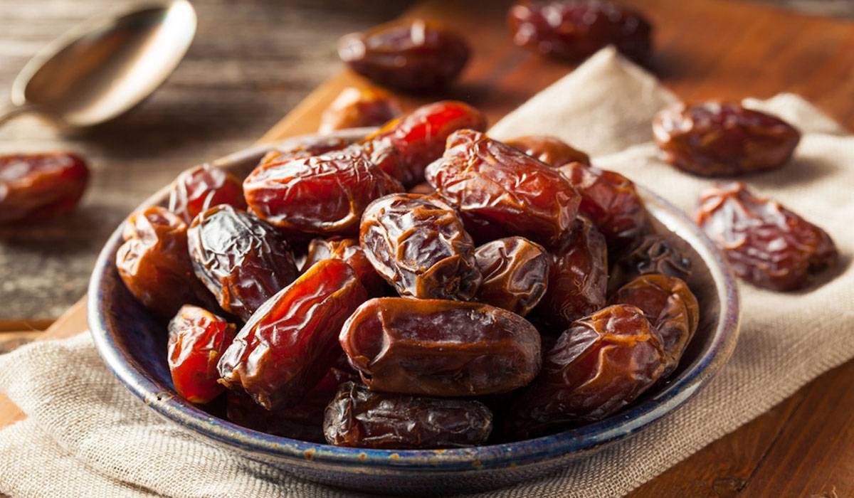 هل يمكن لأصحاب الوزن الزائد تناول التمر؟.. النمر يجيب