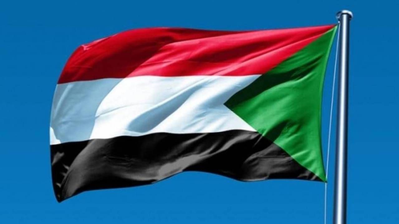 السودان يدين الهجوم الإرهابي على مصفاة النفط بالرياض.. ويؤكّد: يهدد أمن الطاقة
