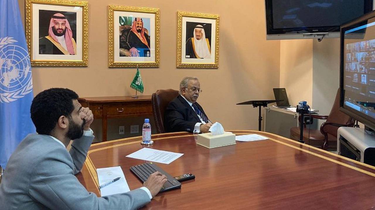 المعلمي يُطلِع سفراء مجلس الأمن على مبادرة السعودية لحل الأزمة اليمنية