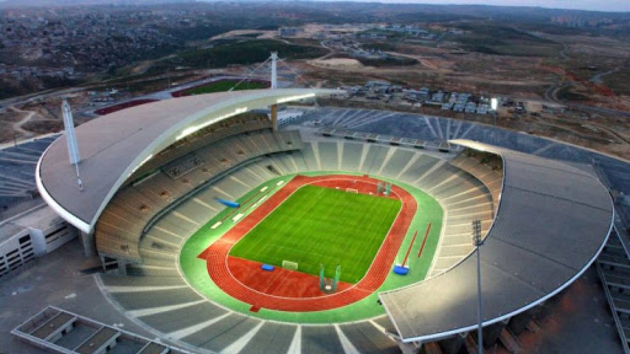 «يويفا» يدرس السماح للجماهير بحضور نهائي «تشامبيونزليج»
