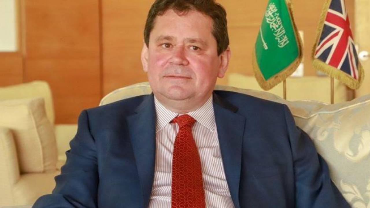 سفير بريطانيا بالرياض: ندعم السعودية في دفاعها عن نفسها ضد هجمات الحوثي