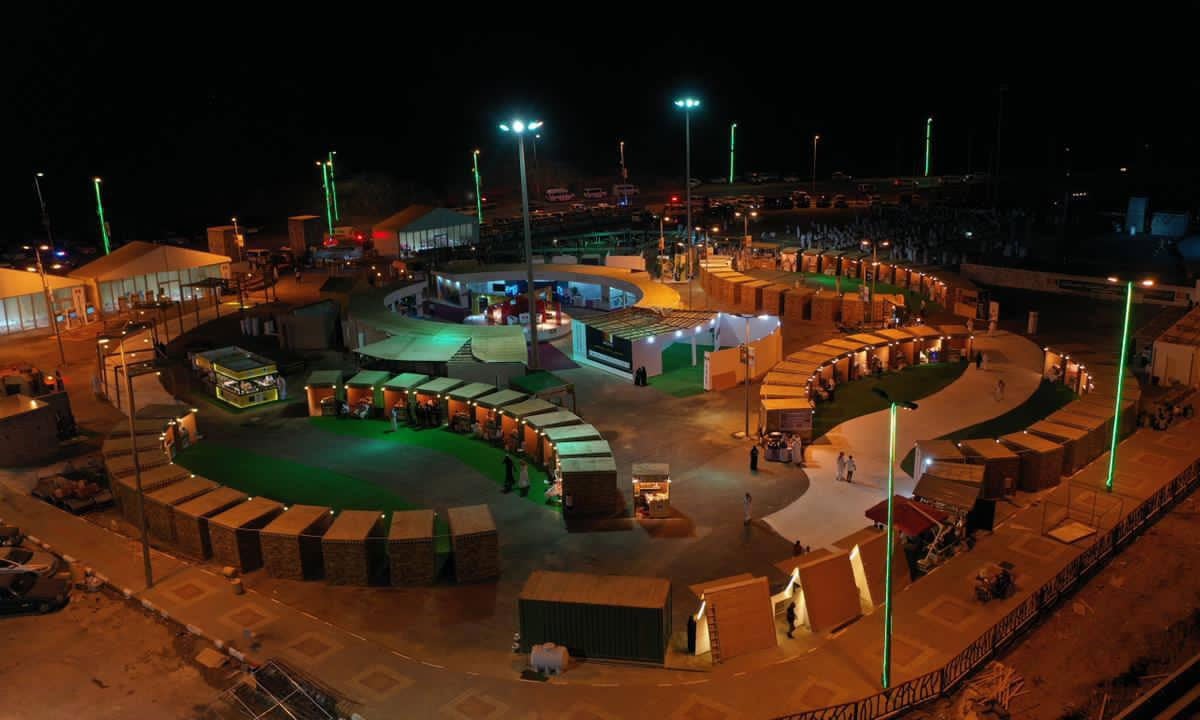 مهرجان البن الخولاني الثامن يختتم فعاليته.. ومحافظ الداير يكرم اللجان العاملة