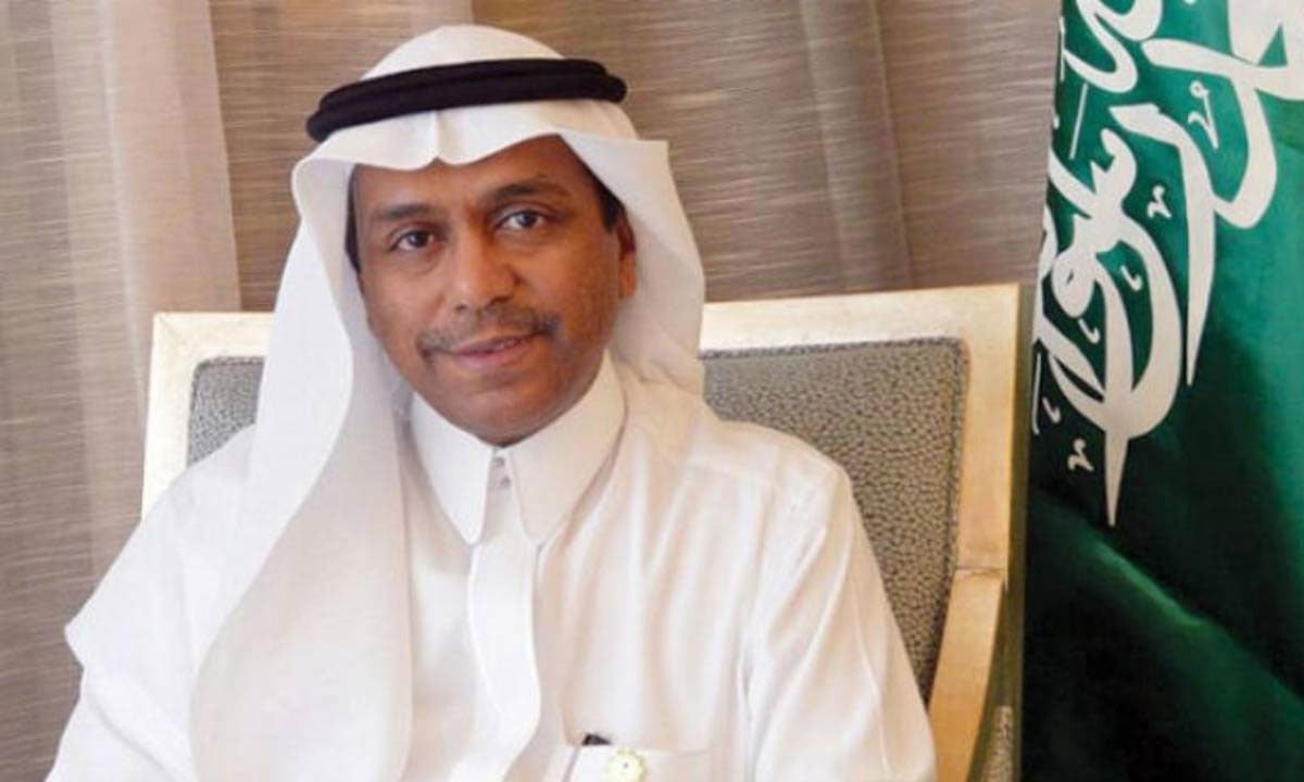 نائب وزير الحج والعمرة يوجه بالالتزام بالتدابير الصحية في تعقيم وسائل النقل