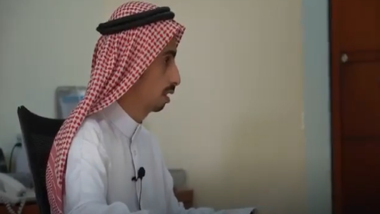 أحمد المكينزي.. أول شاب سعودي يحصل على درجة البكالوريوس من فئة طيف التوحد