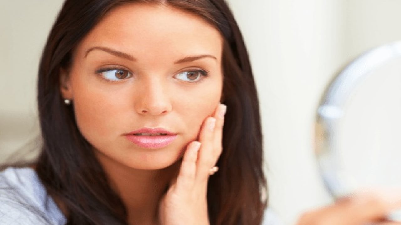 حمض الساليسيليك.. سلاح فعال لمعالجة أعداء البشرة
