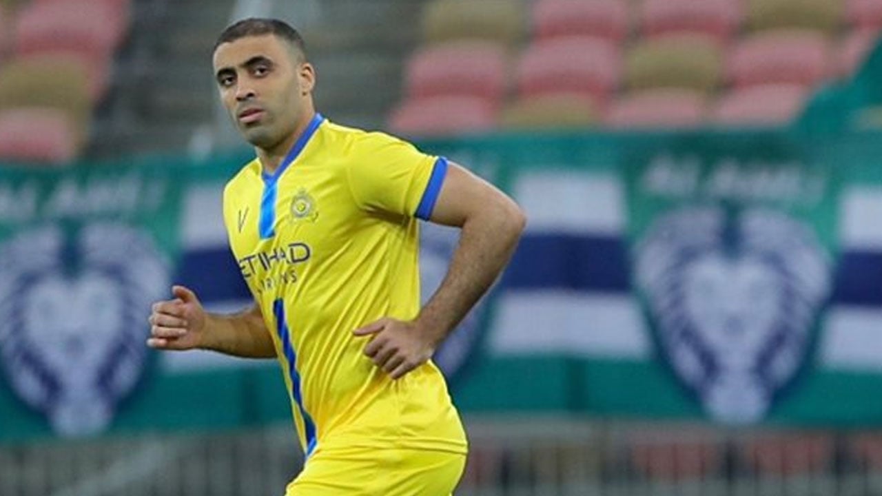 «الانضباط» توقف مهاجم النصر عبدالرزاق حمدالله 15 يومًا