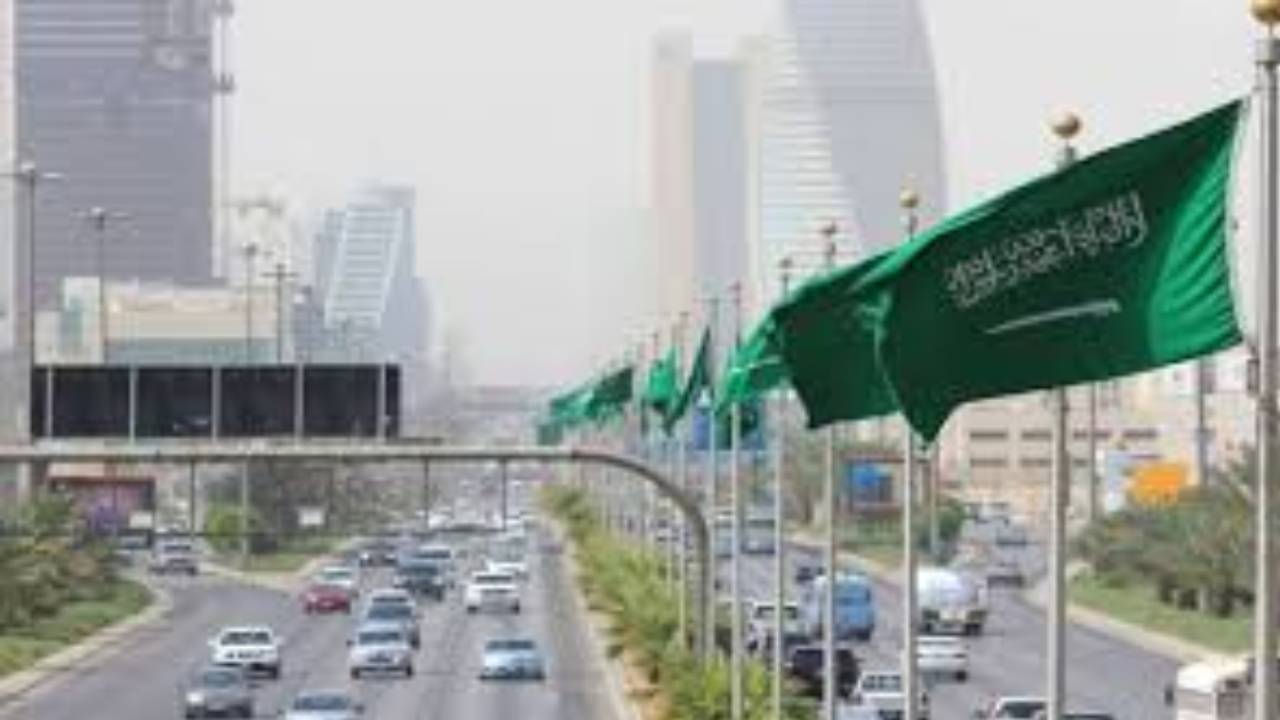 أخبار السعودية اليوم.. «التأمينات» تعلن رفع أجور العاملين السعوديين دون التقيُّد بنسبة الـ10%.. و«الصحة» تنفي رسميًا تقليص الفترة بين جرعتي«فايزر»