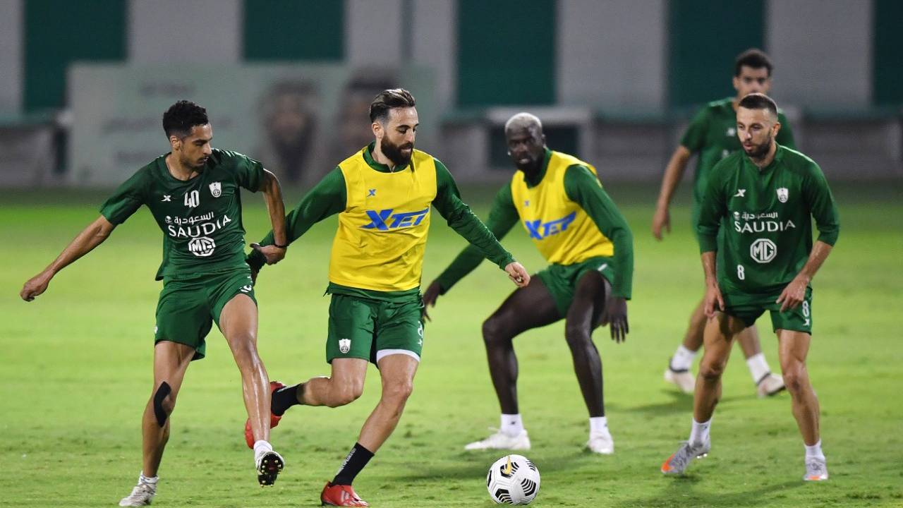 مفاجآت بالجملة في تشكيل الأهلي.. وهاسي يحشد الأوراق الرابحة