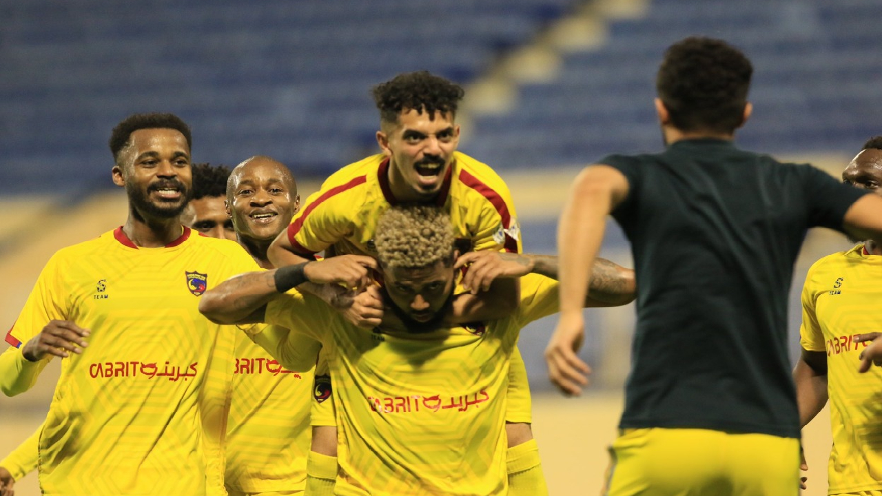 الحزم يواصل الزحف خلف العودة سريعًا إلى دوري الكبار