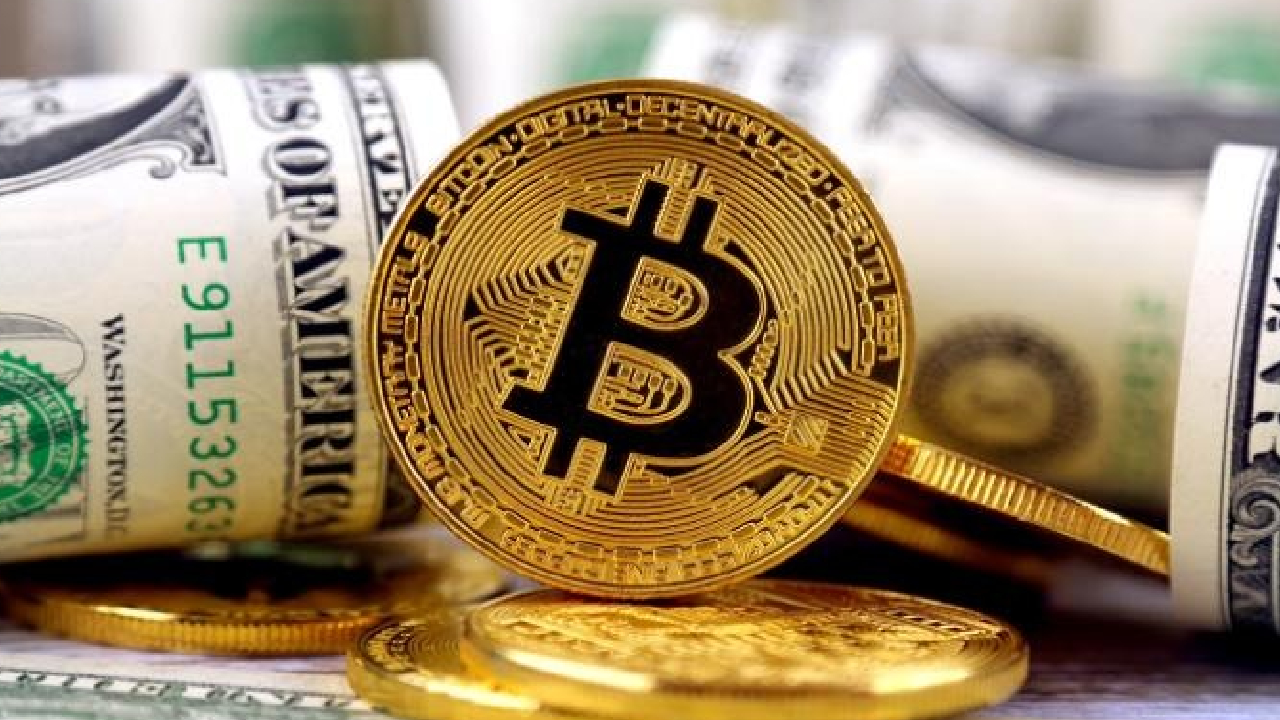 صعود قياسي لـ«البيتكوين».. قفزت فوق الـ62 ألف دولار