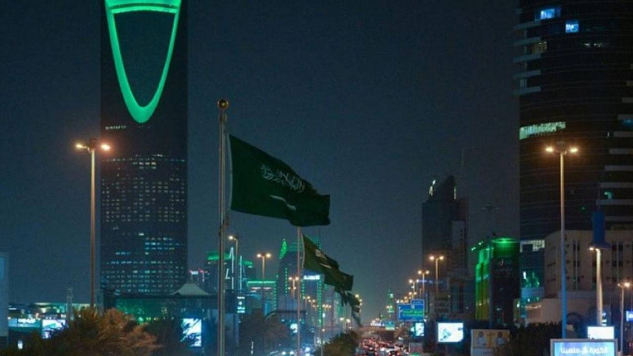 أخبار السعودية اليوم.. مفتي عام المملكة يوضح حكم تحديد صلاة العشاء والتراويح.. وتنويه جديد من وزارة الصحة لكبار السن