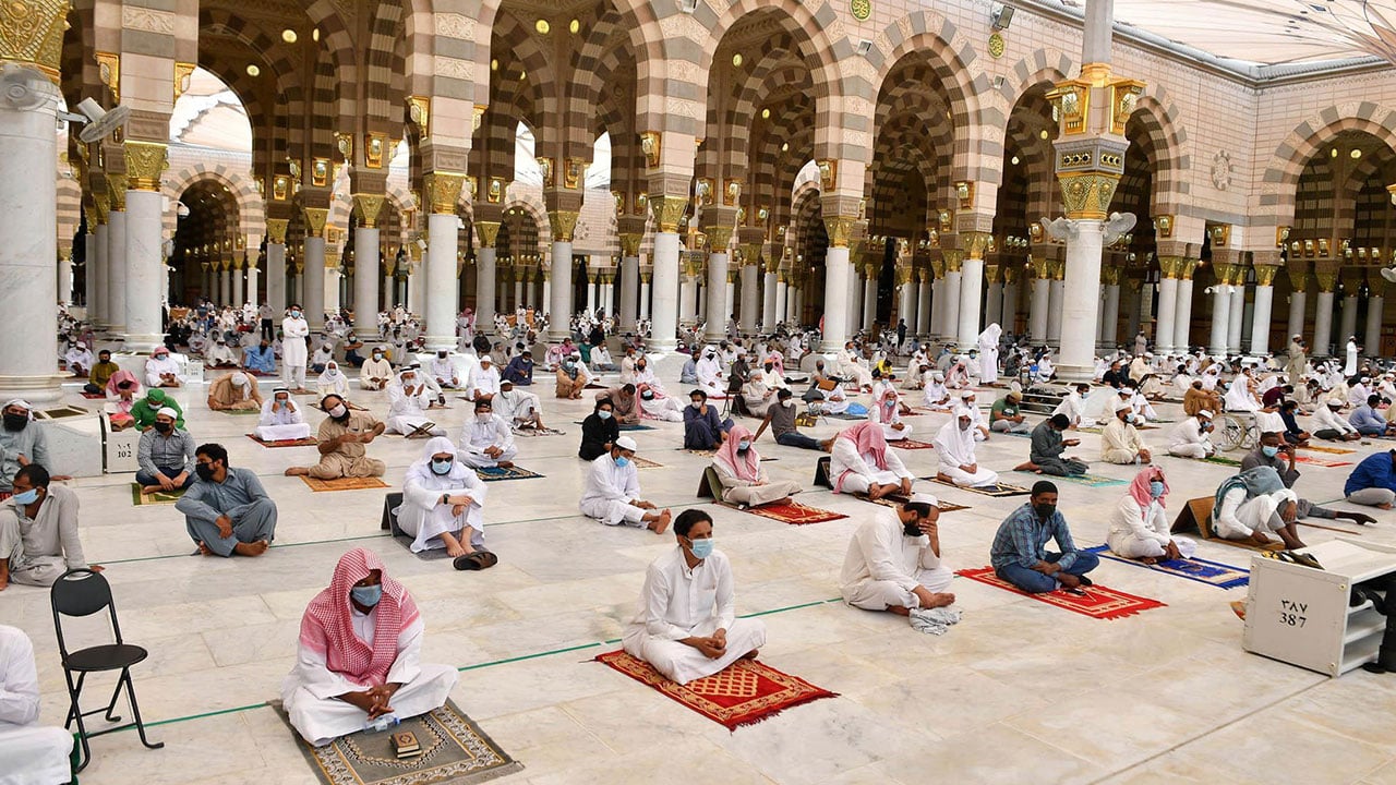«الشؤون الإسلامية»: تخصيص خطبة الجمعة للتحذير من دفع الزكاة لجهات مجهولة
