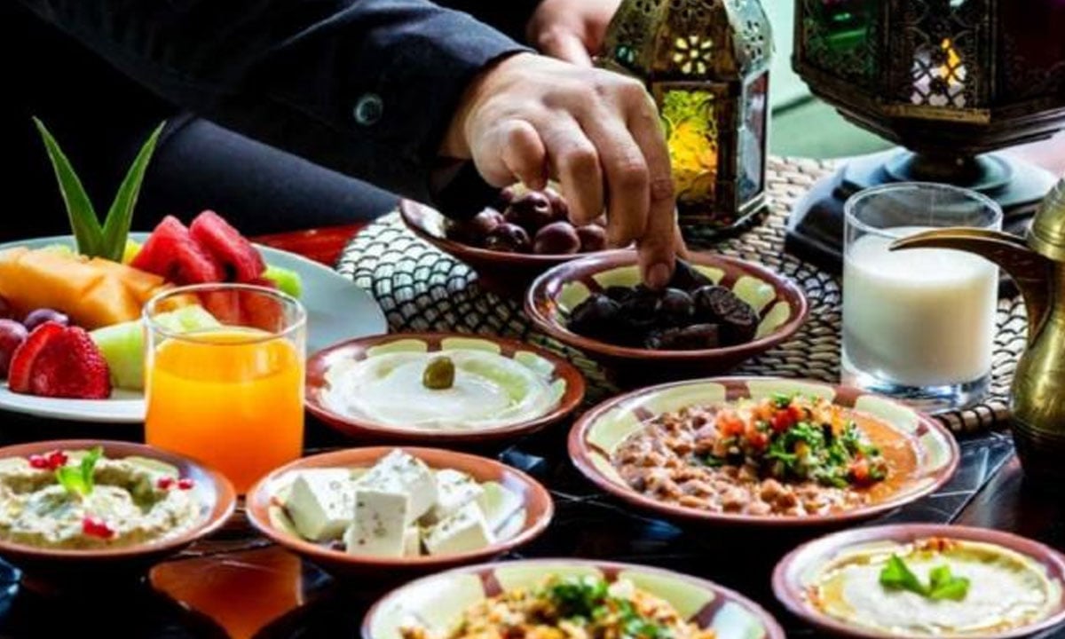 في شهر رمضان.. نصائح لتجنب الشعور بالجوع من السحور حتى الإفطار