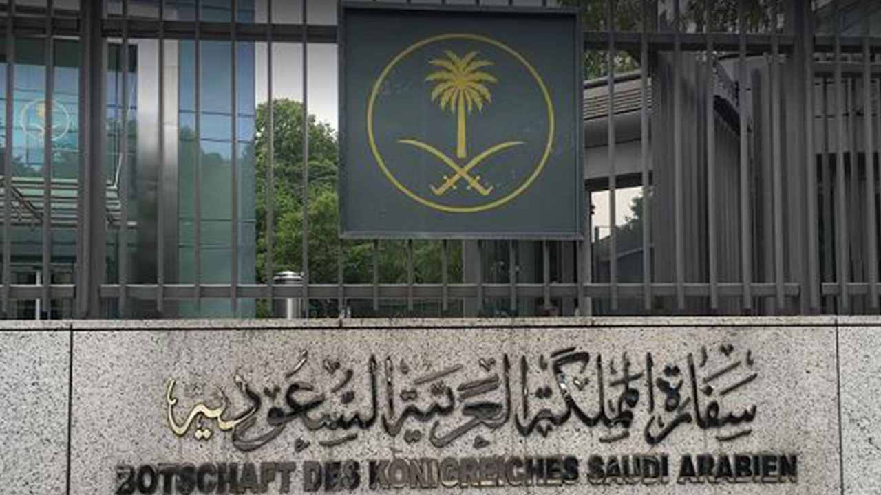 السفارة السعودية بالكويت تغلق أبوابها الأربعاء