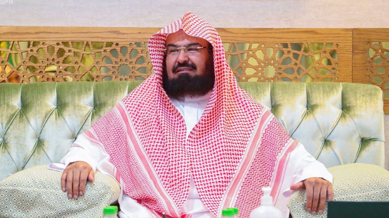 عرفانا ببطولاتهم.. السديس يدشّن مبادرة إهداء ماء زمزم لجنودنا البواسل