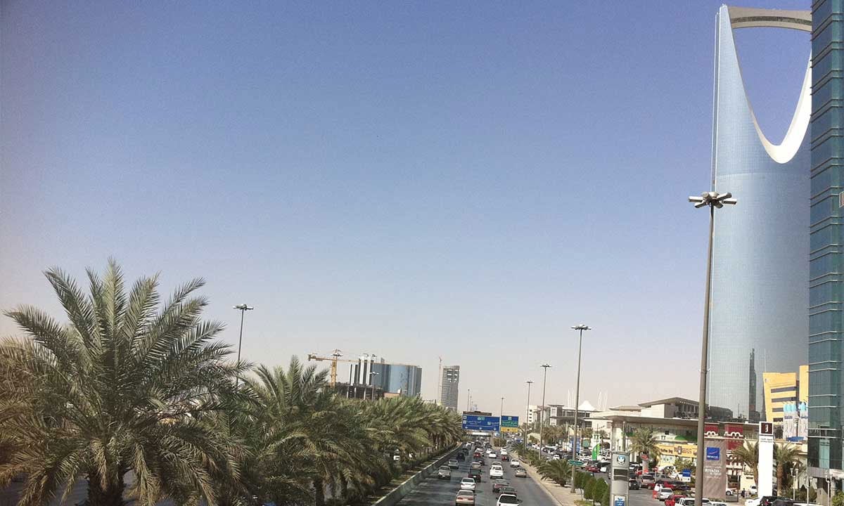 بالفيديو.. الزعاق: دخول موسم الكنه.. وبدء شعشعة الأرض لما في جوفها