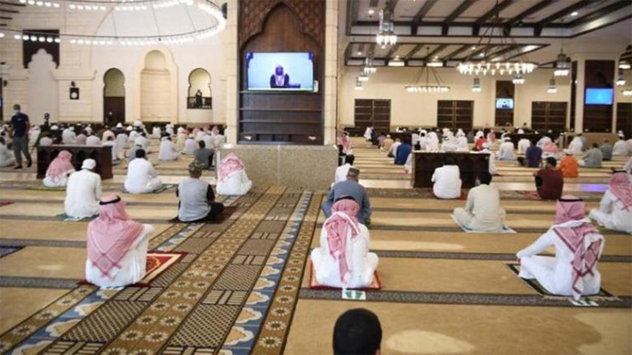 إغلاق 12 مسجداً مؤقتاً في 6 مناطق لإصابة مصلين بفيروس كورونا