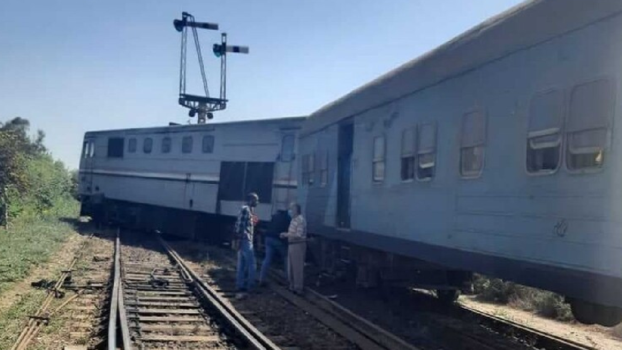 مصر.. خروج قطار جديد عن القضبان بمحافظة دمياط