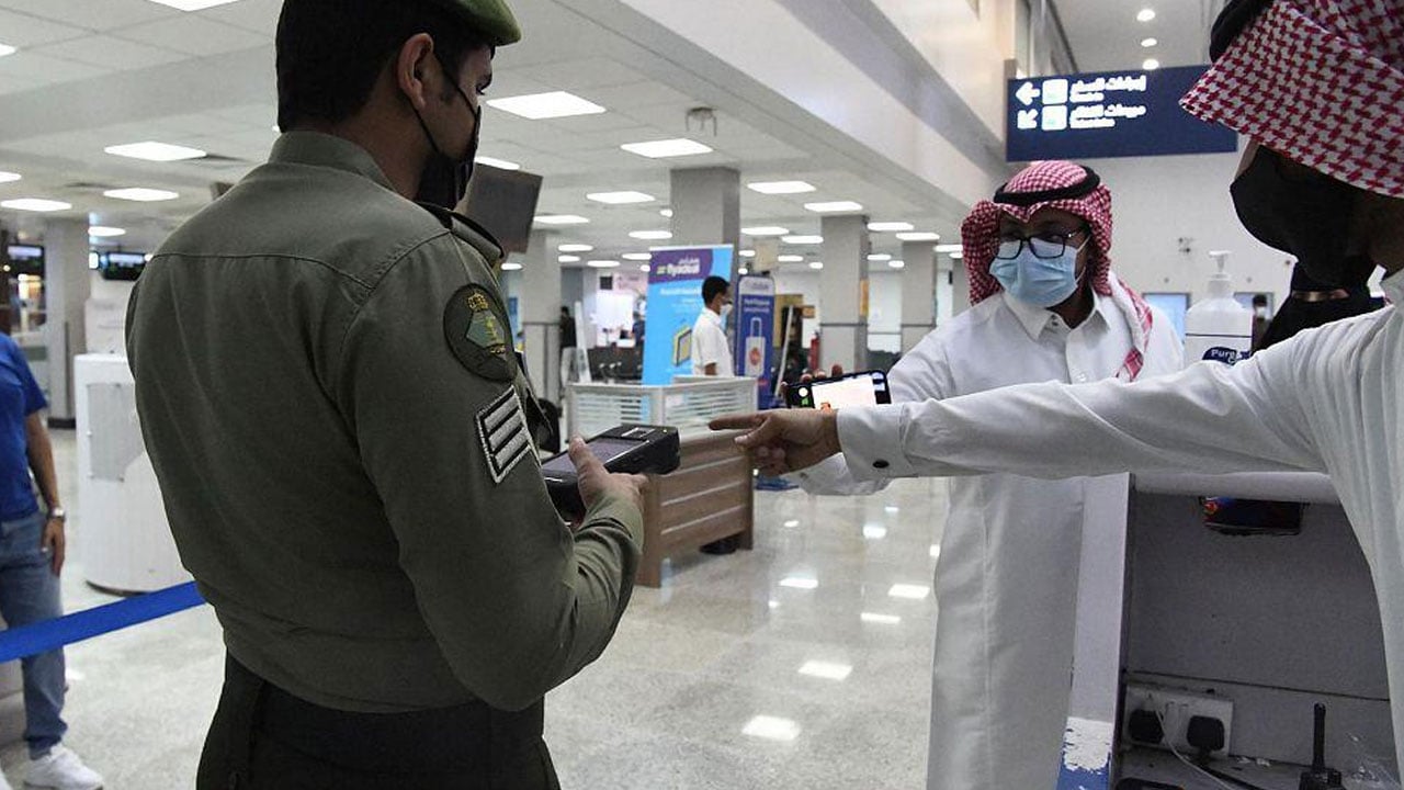 مطار الملك عبدالله بجازان يشهد تنظيم أولى الرحلات الدولية للقاهرة