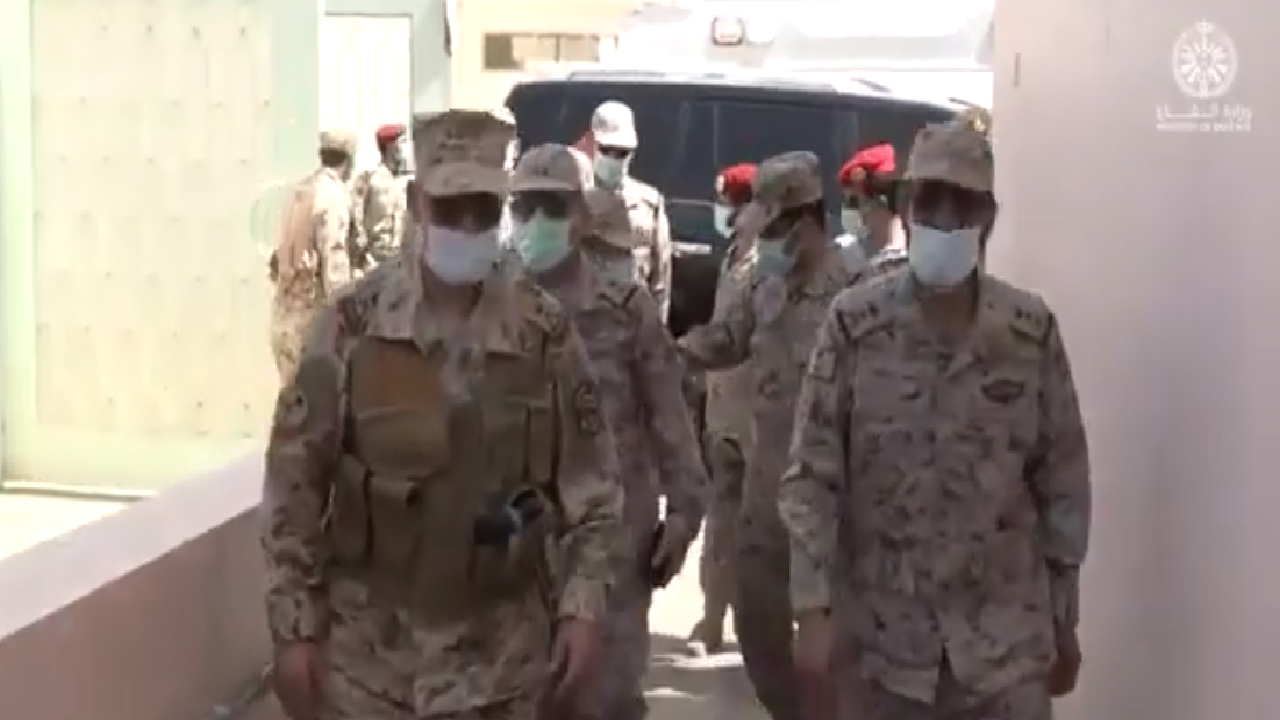 بالفيديو.. نائب رئيس هيئة الأركان العامة يتفقَّد أبطال الحد الجنوبي