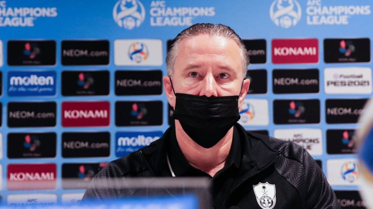 بعد خماسية «الهلال».. تقارير تكشف مصير ريجيكامب في «الأهلي»
