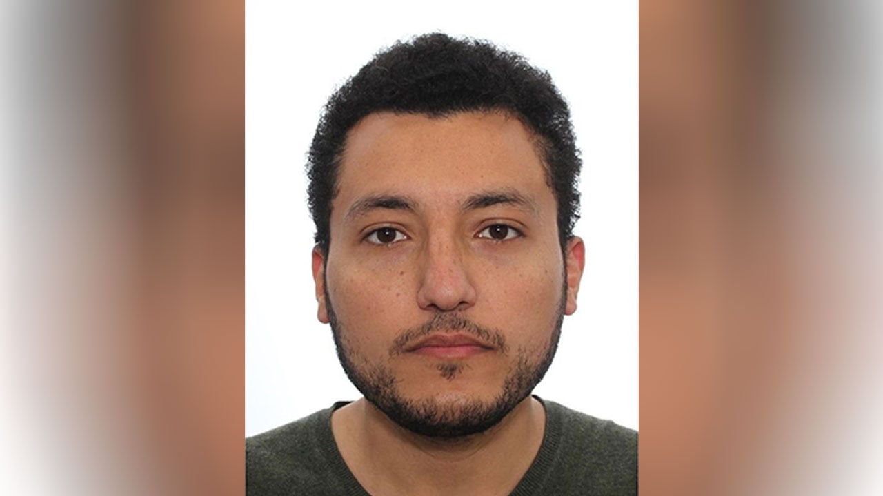 فكرة مبتكرة يطبقها طبيب سعودي مبتعث تعيد البصر لمريض فرنسي