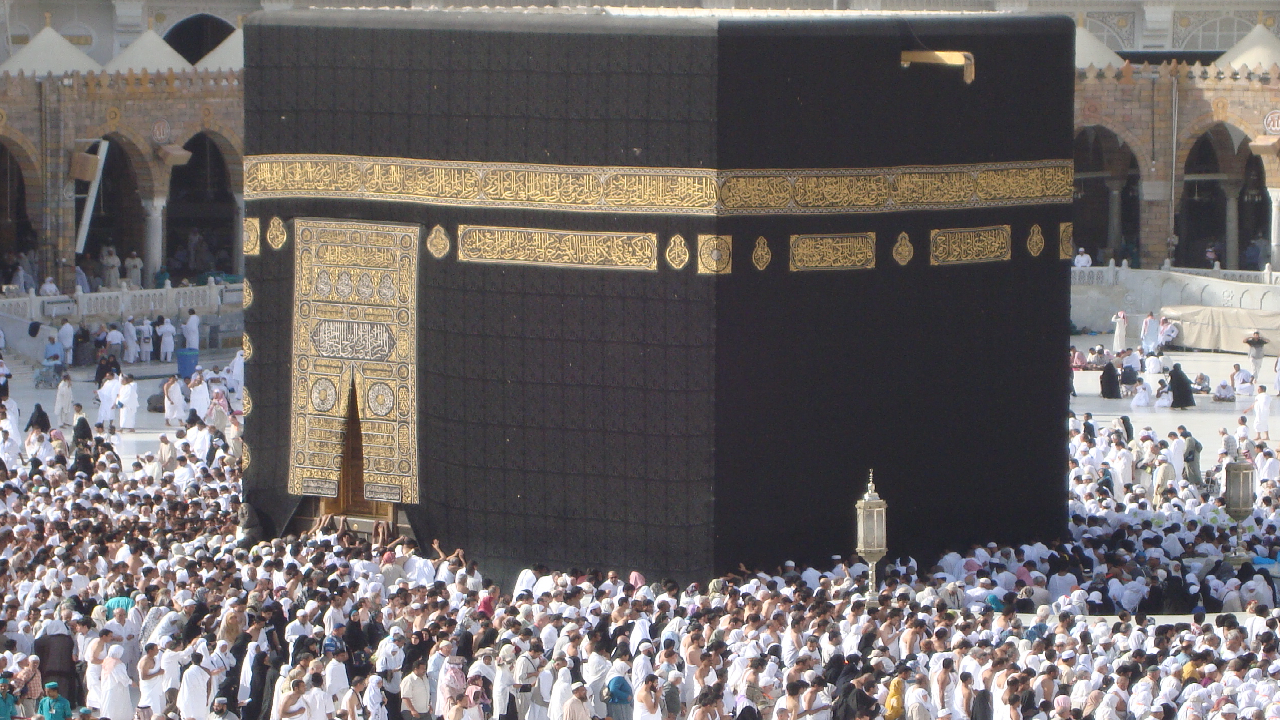 الفلكي «هندي» يفسر سر اختفاء ظل الكعبة ظهر الخميس القادم