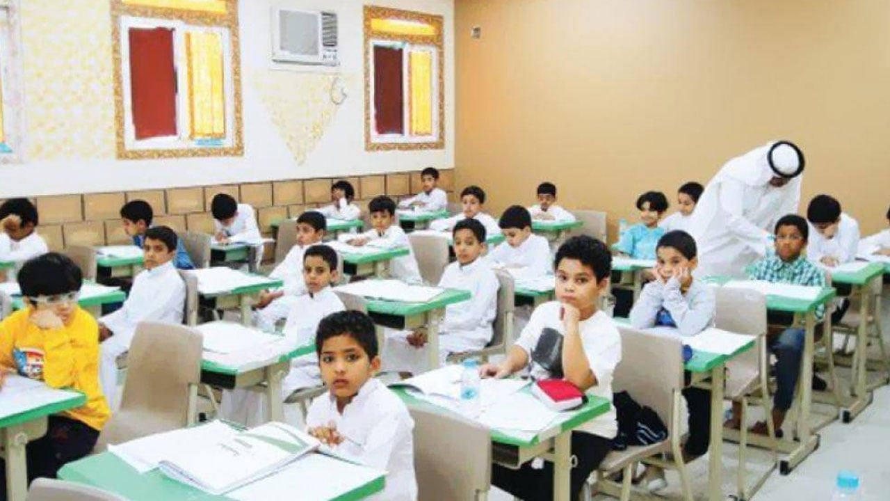 مدير «تعليم جازان» يكشف سر توقيت تطبيق الخطط الدراسية الجديدة