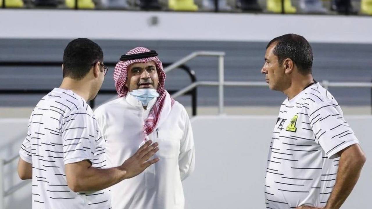 اليوم.. «تجديد العقد» على طاولة اجتماع إدارة الاتحاد بكاريلي