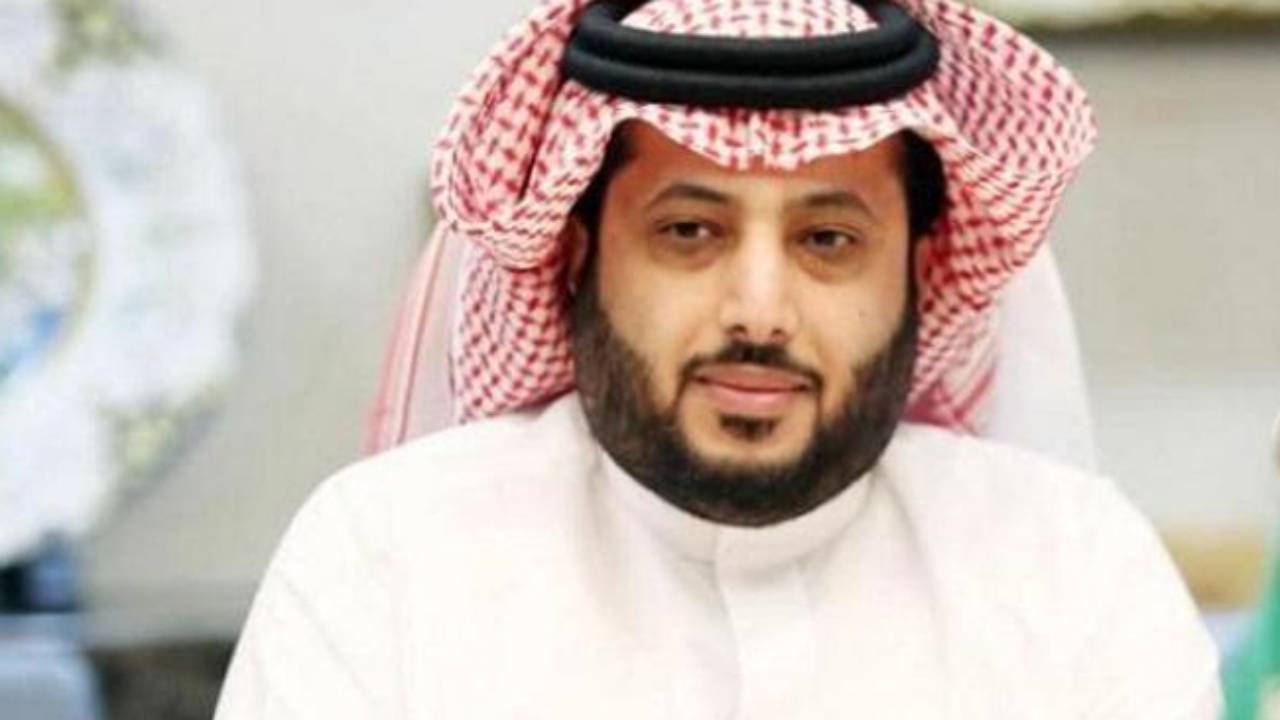 أول تعليق من تركي آل الشيخ بعد تمديد عقد كاريلي