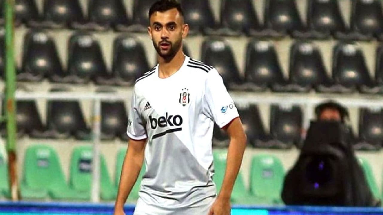 إدارة النصر تنفي أنباء التفاوض مع الجزائري رشيد غزال