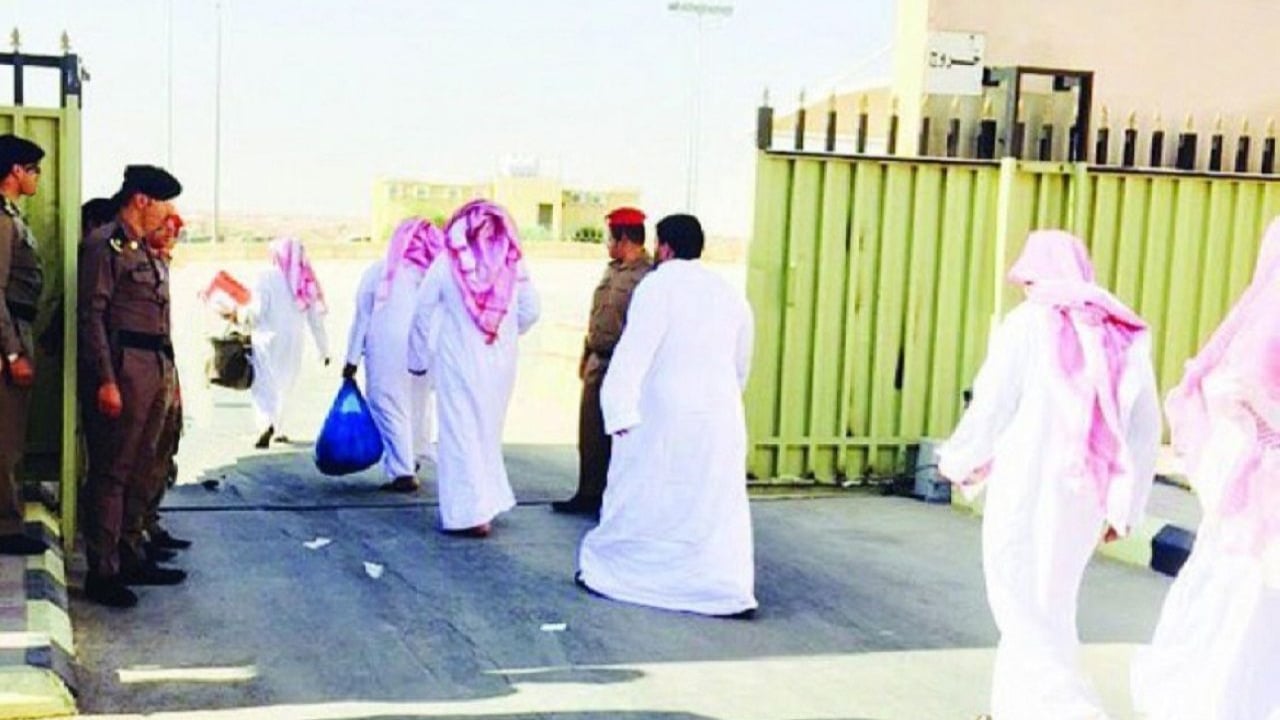 إنفاذًا للأمر الملكي.. «السجون» تبدأ إجراءات العفو عن بعض نزلائها