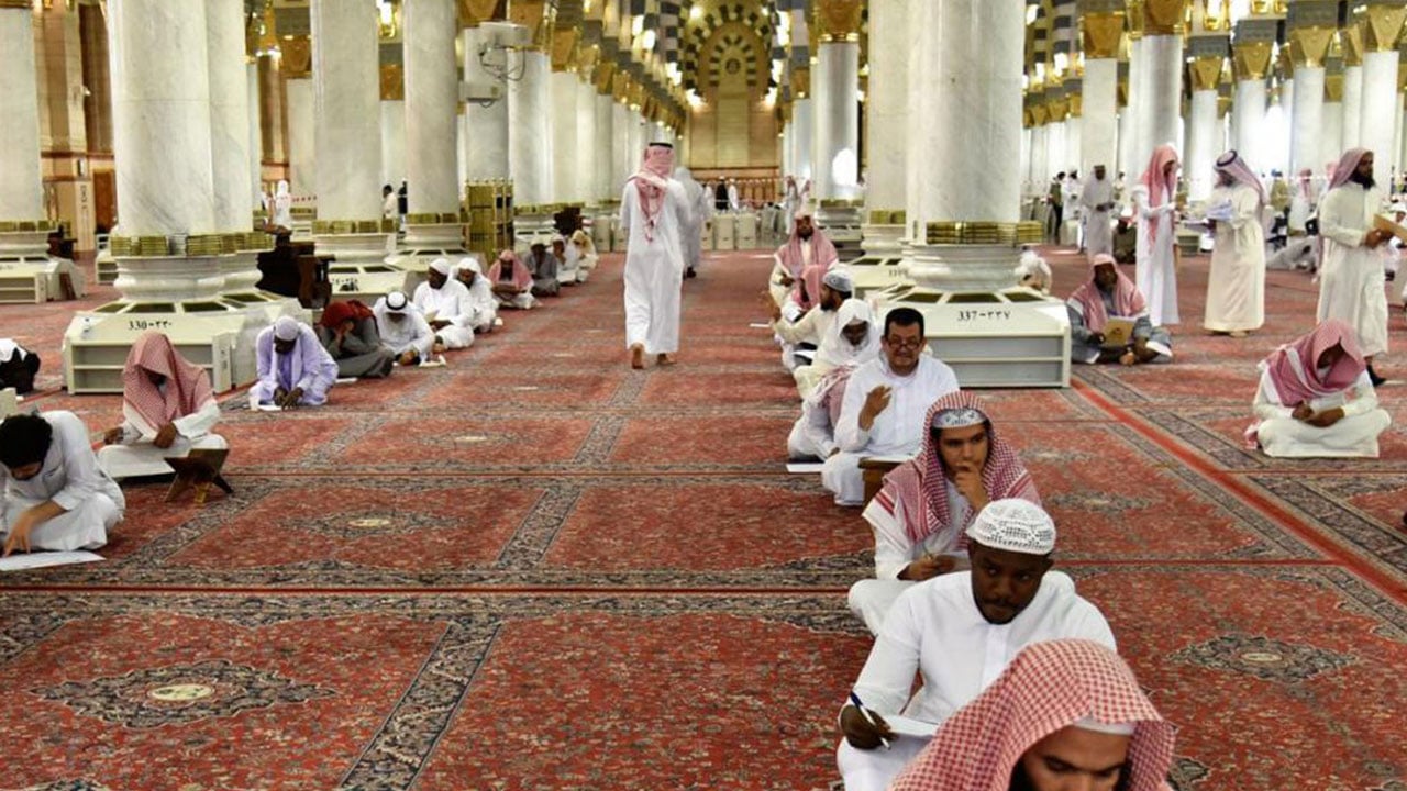 كلية المسجد النبوي: بدء التسجيل للفصل الدراسي الأول للعام 1443