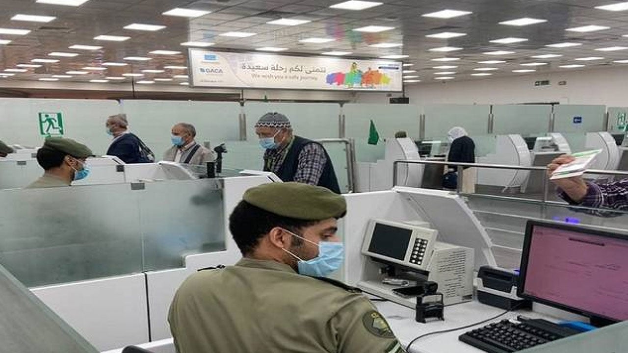 «الجوازات»: عدم تجديد «هوية مقيم» يُعرِّض صاحبها للإبعاد عند التكرار