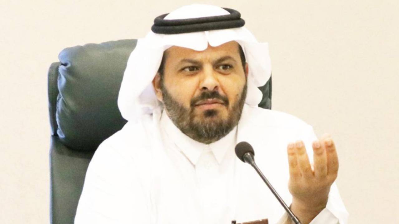 محافظ الداير يوجه بتفعيل وحدة للرصد الإلكتروني لملاحظات الأهالي