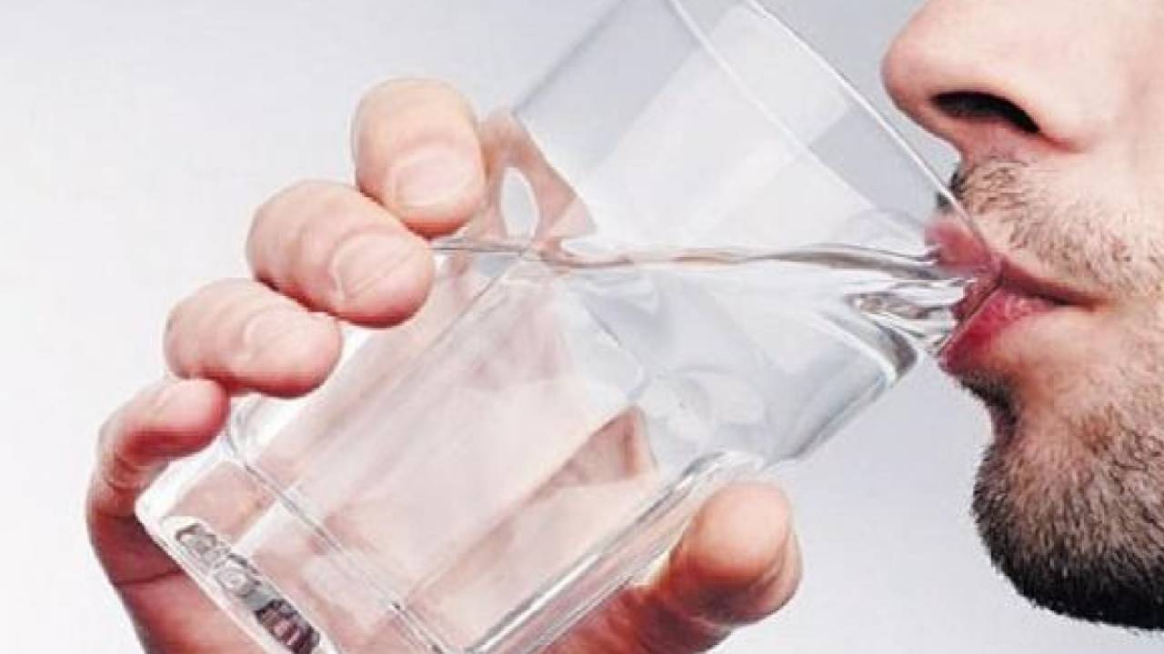 15 ألف دولار راتبًا مقابل شرب الماء لمدة 8 أسابيع