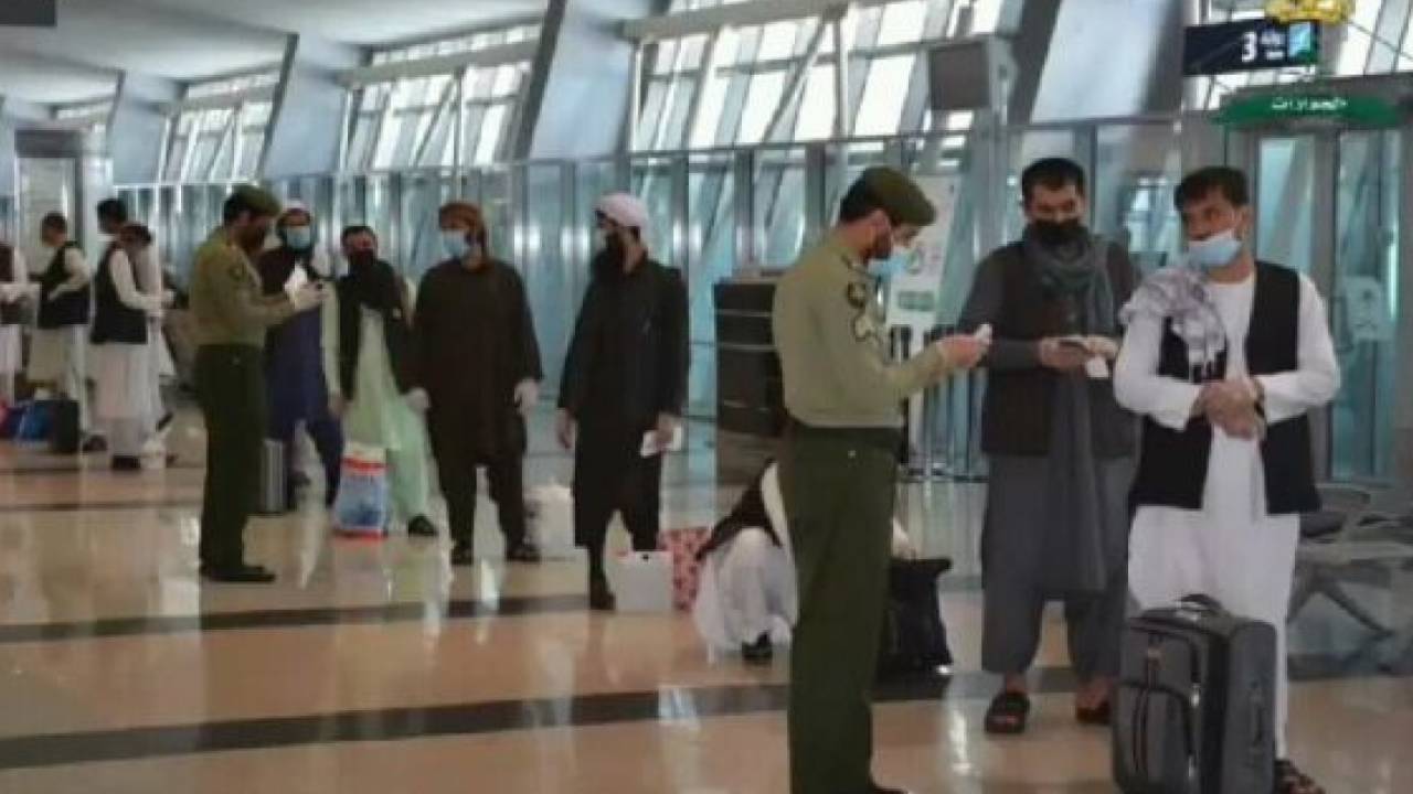 إنفوجراف.. «الجوازات» تذكّر بـ 3 مزايا لهوية مقيم الرقمية