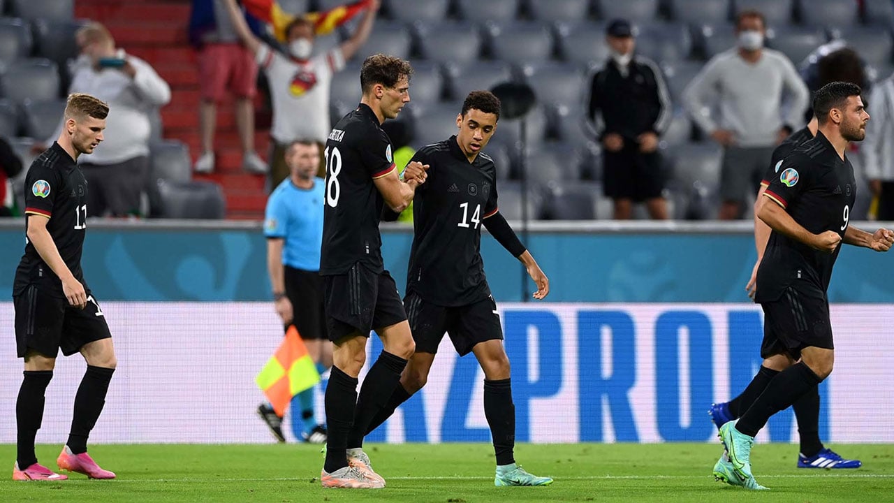 «العاق موسيالا» يكشف الفارق بين ألمانيا وإنجلترا قبل موقعة ويمبلي