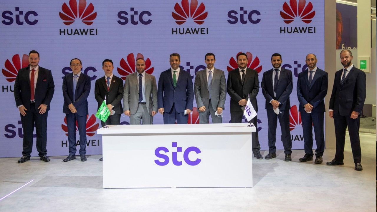 مجموعة «STC» وهواوي توقِّعان اتفاقية لدعم المبادرات الخضراء لولي العهد
