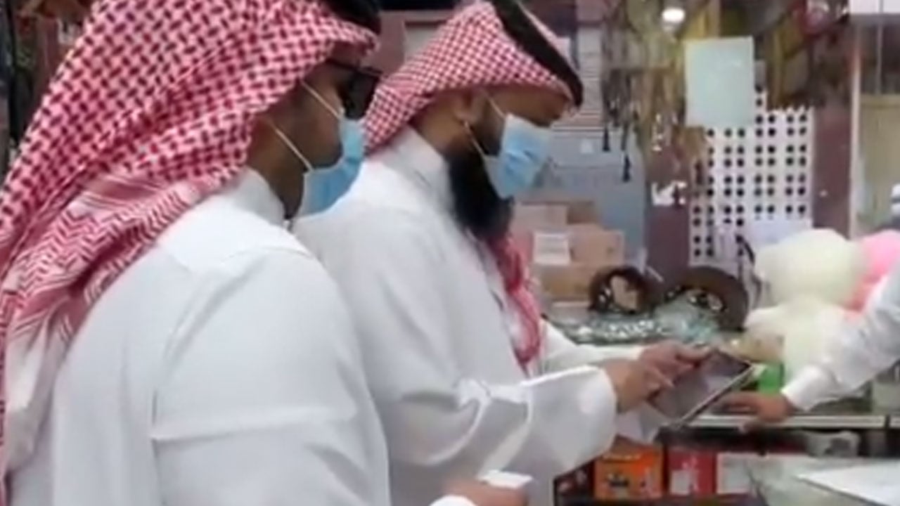 المحلل المالي حمد العليان: لا غنى عن العملات الورقية في المستقبل