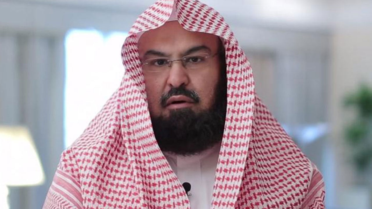 السديس يوجّه بمضاعفة جهود تلطيف الأجواء في ساحات الحرمين