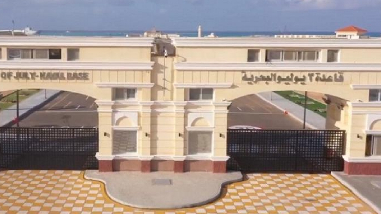 السيسي يفتتح أحدث قاعدة للجيش المصري على البحر المتوسط