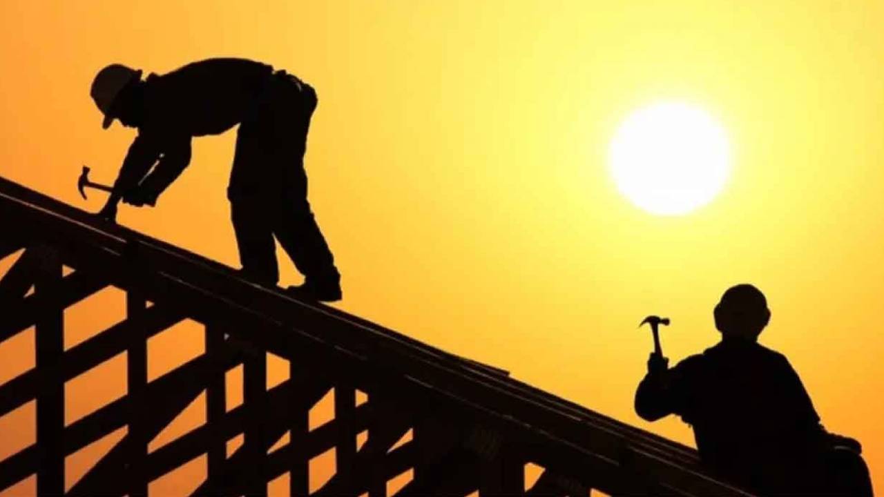 ضبط 230 مخالفة لقرار منع العمل تحت أشعة الشمس بالقصيم
