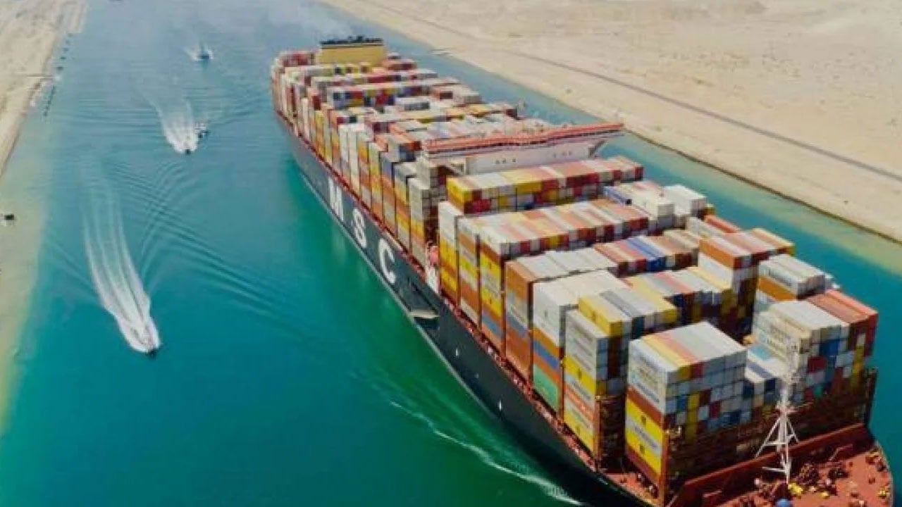 رفع الحجز التحفظي عن الناقلة «إيفر جيفن» بقرار محكمة مصرية