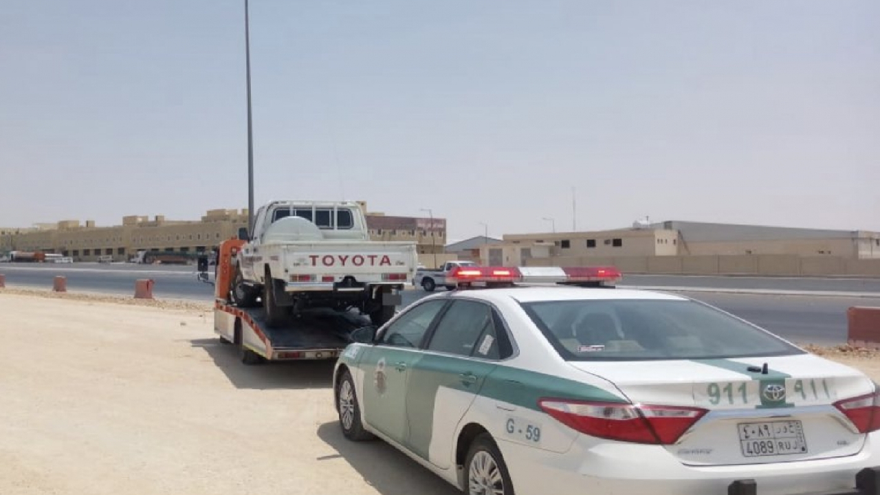 «المرور» يقبض على قائد مركبة ضايق فتاة واصطدم بها