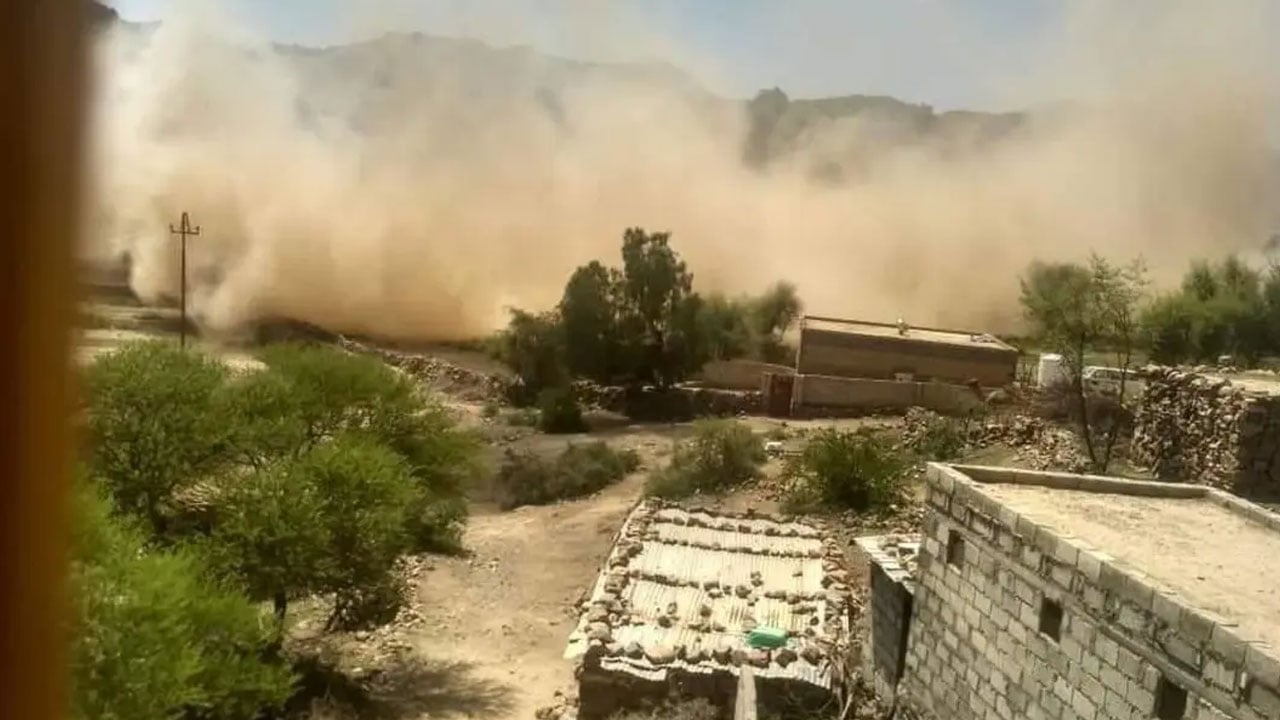 بالفيديو.. ميليشيا الحوثي تفجر منازل اليمنيين بطريقة «داعش» و«القاعدة»