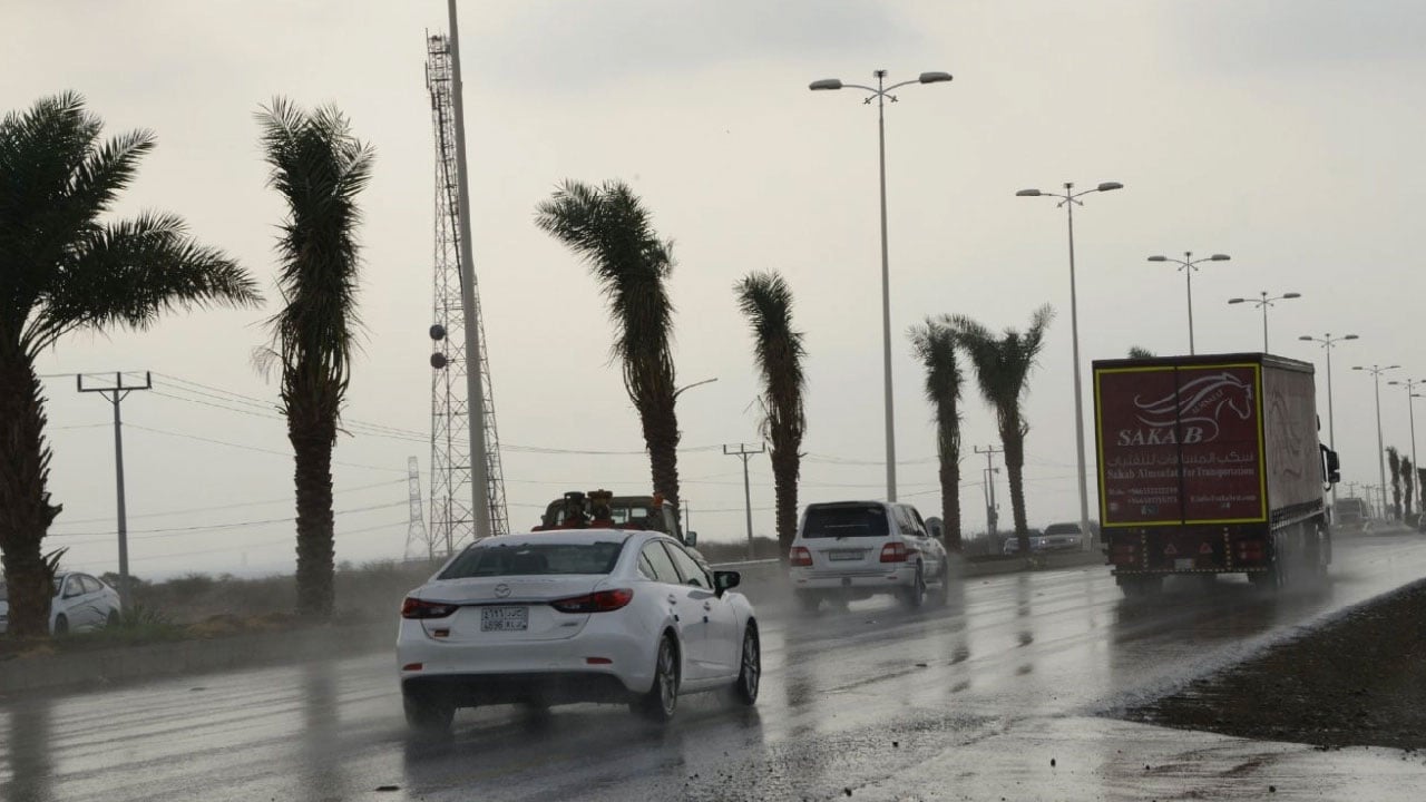 الأرصاد عن طقس الأربعاء: سيول في 3 مناطق والربع الخالي
