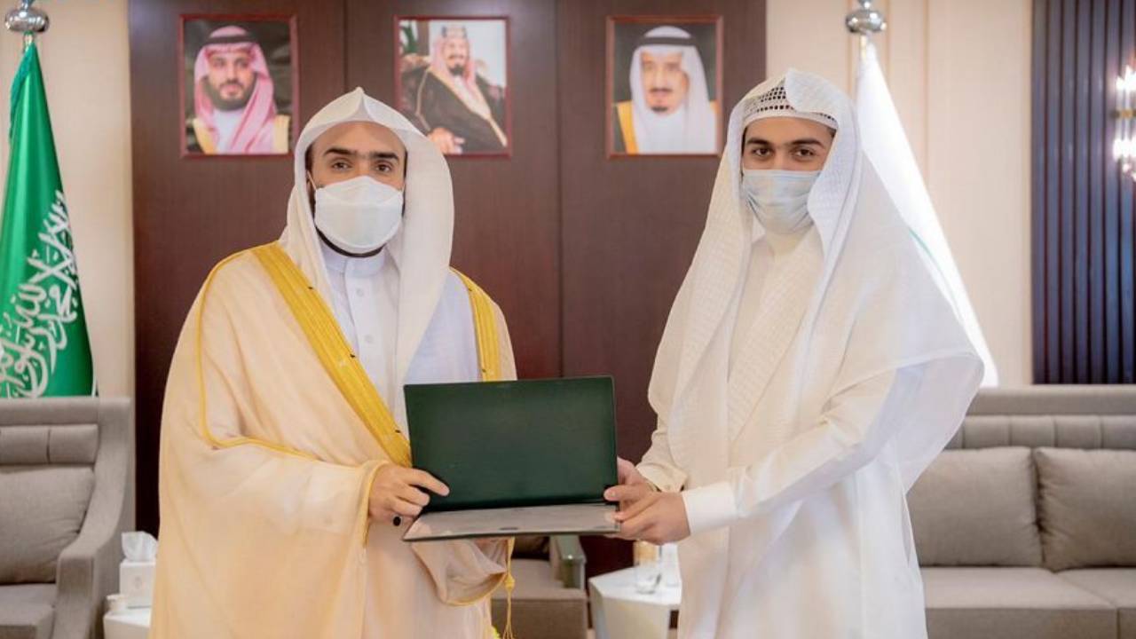 بالصور.. رئيس ديوان المظالم يلتقي القضاة خريجي دبلوم القانون الإداري