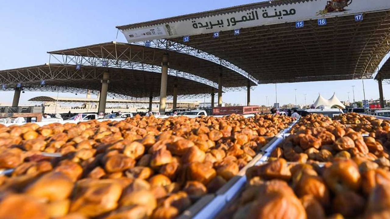 مهرجان بريدة للتمور: اعتدال أسعار 45 صنفًا.. والسكري يتصدر